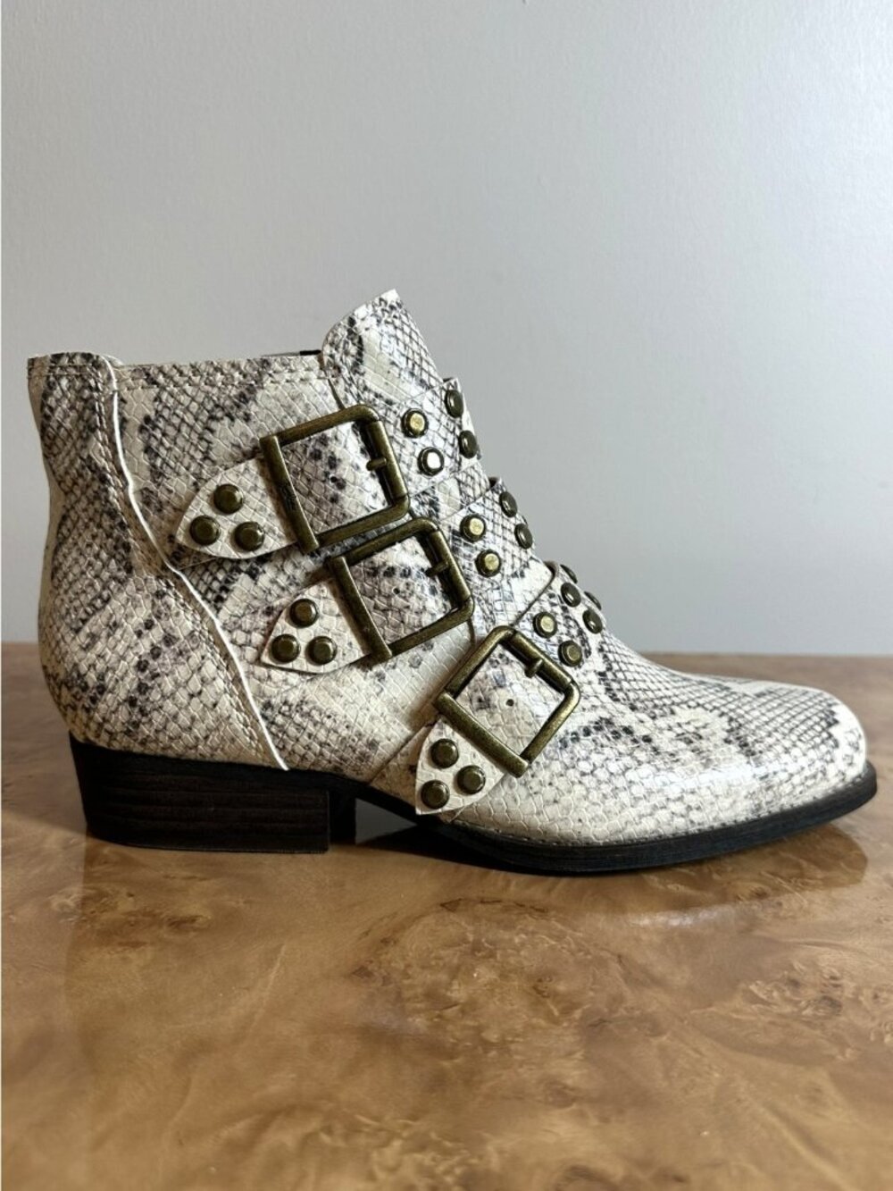 Zodiac Snakeskin Print Triple Buckle Studded Ankle Boots Women's Size 7.5 NWOB